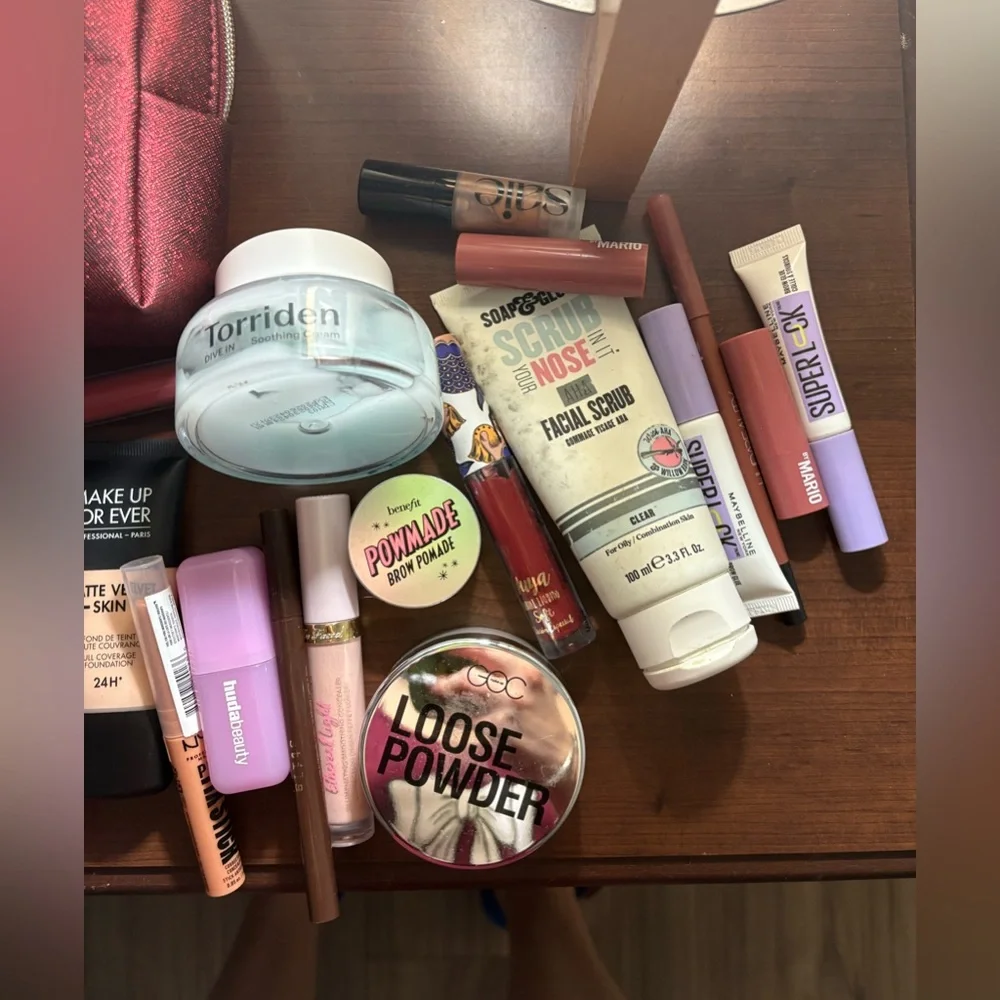 Make up bundle 🌹 - Picture 3 of 3